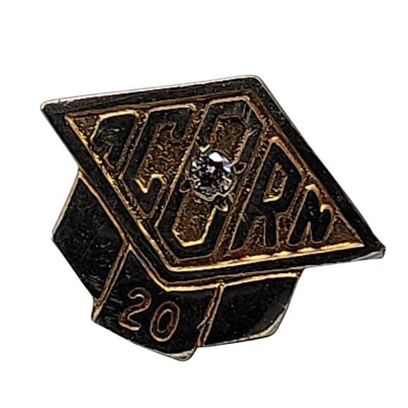 Acorn 10k Diamond 20 Year Employee Award Pin 1.79 Grams Solid Gold Graduate Hat - Picture 1 of 4